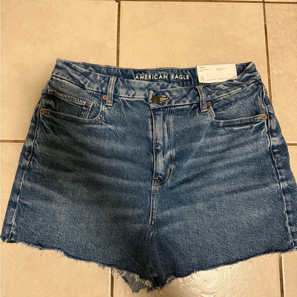 American Eagle Outfitters Women's Curvy mom shorts with stretch